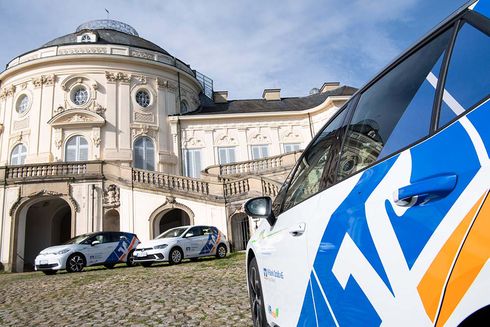 Übergabe der VRmobile am Schloss Solitude in Stuttgart.